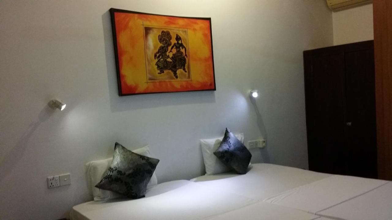 Maple Leaf Hotel Νεγκόμπο Εξωτερικό φωτογραφία